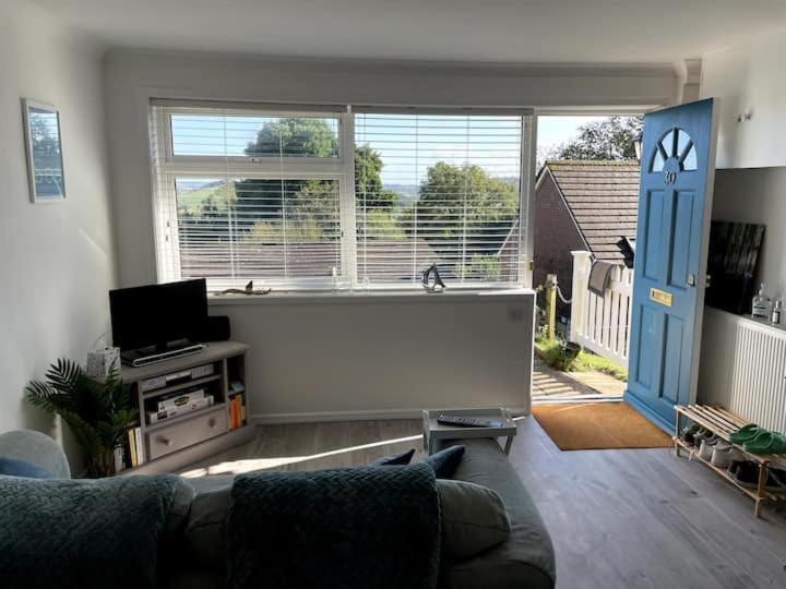Self-Catering Studio In Beautiful Charmouth Exterior photo